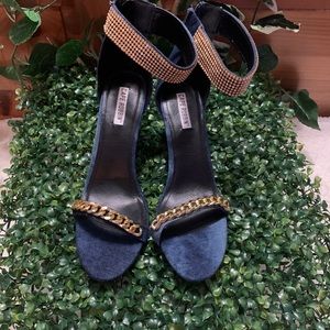 Never Worn Cape Robbin Heels